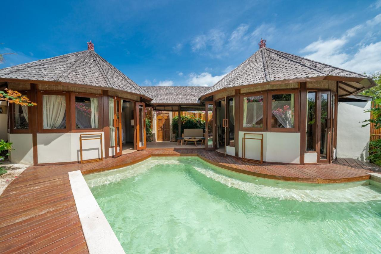 נוסה-למבונגן Blue Lagoon Avia Villas מראה חיצוני תמונה