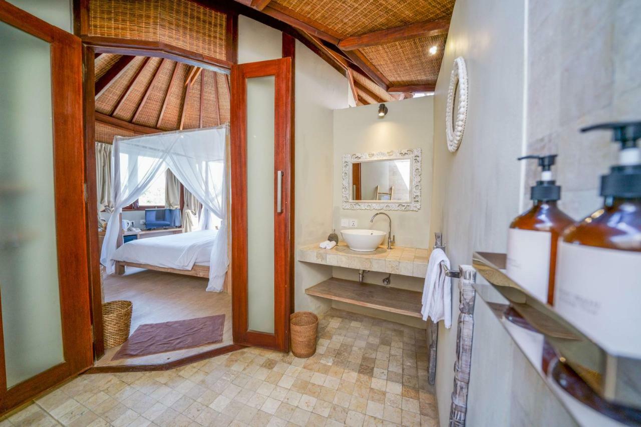 נוסה-למבונגן Blue Lagoon Avia Villas מראה חיצוני תמונה