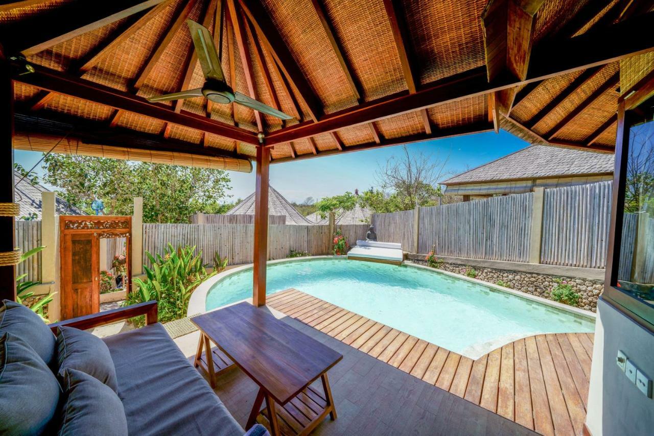 נוסה-למבונגן Blue Lagoon Avia Villas מראה חיצוני תמונה