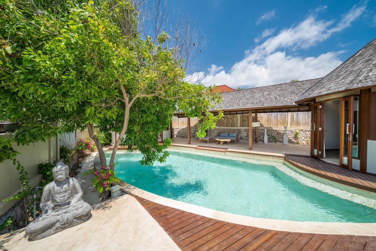נוסה-למבונגן Blue Lagoon Avia Villas מראה חיצוני תמונה