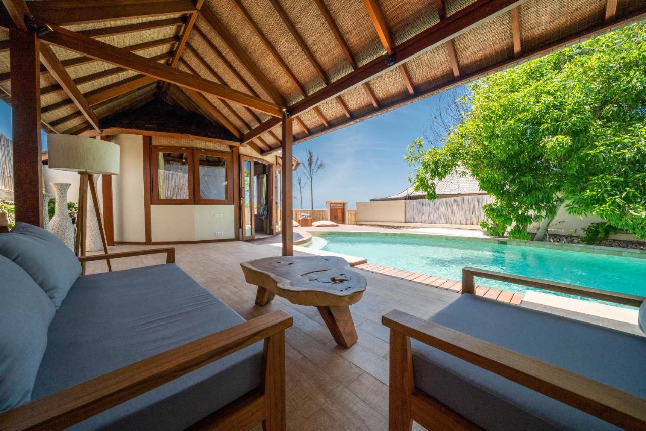 נוסה-למבונגן Blue Lagoon Avia Villas מראה חיצוני תמונה