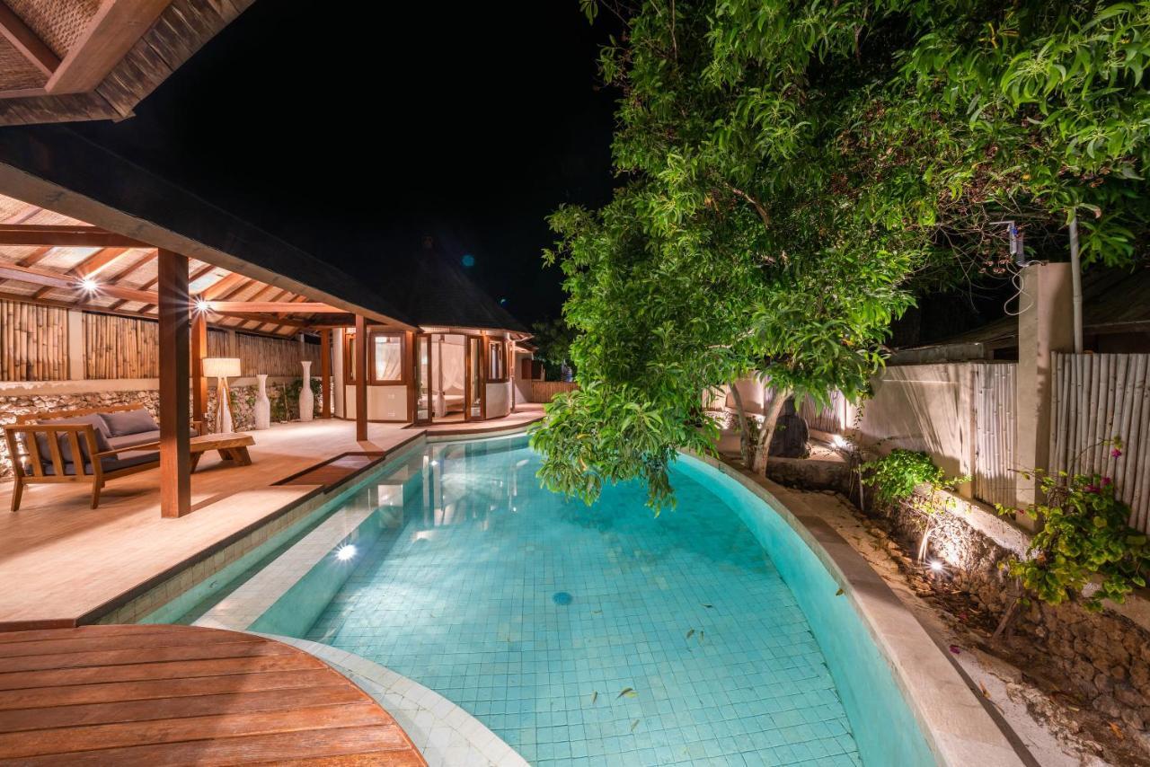 נוסה-למבונגן Blue Lagoon Avia Villas מראה חיצוני תמונה