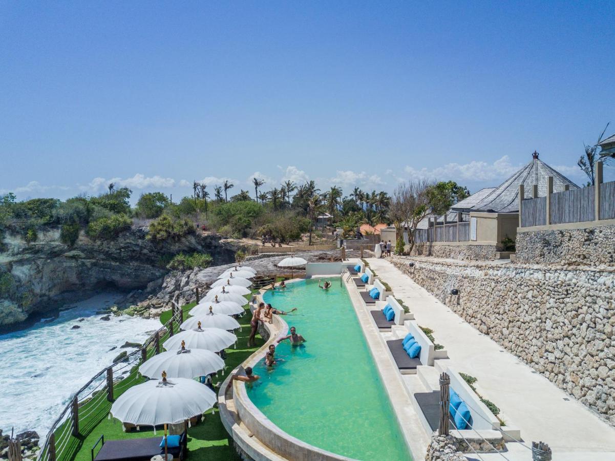 נוסה-למבונגן Blue Lagoon Avia Villas מראה חיצוני תמונה